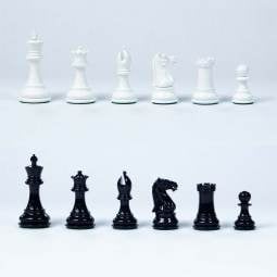 4" Mark of Westminster Black and White Lacquered Luxe Legionnaires Staunton Chess Pieces