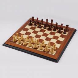 18" MoW Padouk Luxe Legionnaires Presidential Chess Set