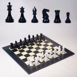 4" Luxe Legionnaires Staunton Glossy Chess Set